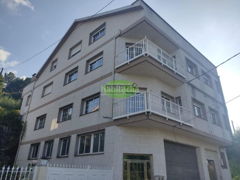 Foto c6aa9d37-e56e-4515-9873-6234ca625b0a. Edificio in Maside