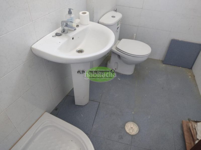 Foto b1b4266f-efd2-485d-866d-22bf2e5f4fde. Edificio en Maside