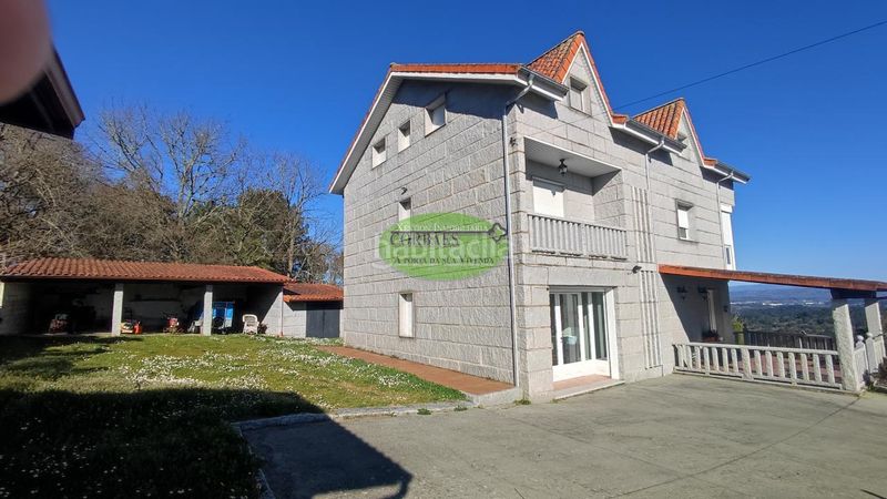 Foto a45e4393-cbda-42ad-b4c0-a57901f1f57d. Chalet en Toén