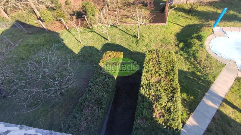 Foto 445cd584-812b-4b0d-84bf-f42da554f59e. Xalet amb calefacció piscina a Toén