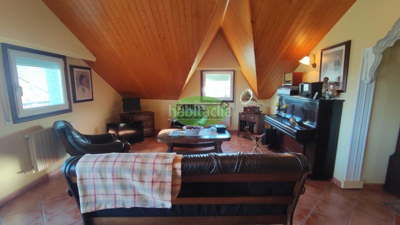 Foto b21d1465-7a12-48ab-b153-e30515484111. Xalet amb calefacció piscina a Toén