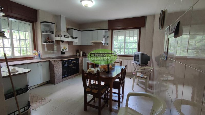 Foto febee98d-93ab-46b8-bc29-9fb8a622b4e7. Xalet amb calefacció aparcament a Cortegada