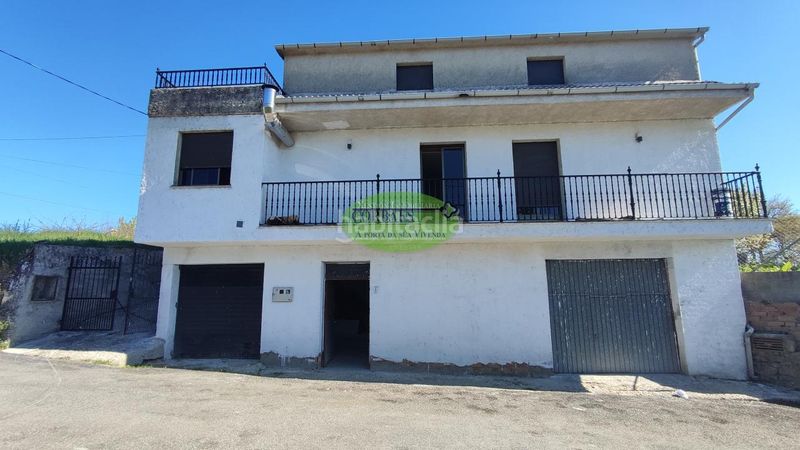 Foto 8f7061d5-0cd5-4e3a-b7bc-8ab92e0dd083. Chalet en Taboadela