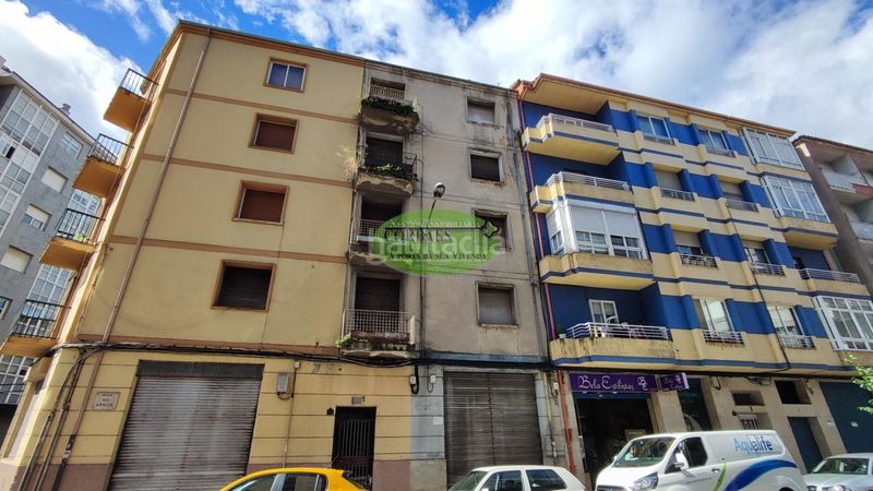 Foto 5da28051-faa4-432a-bb55-829925d2128e. Edificio in Ventiun Ourense