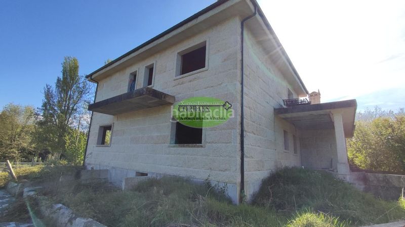 Foto 2af99317-0442-4f6b-b650-13aec23a3886. Xalet amb aparcament a Xinzo de Limia