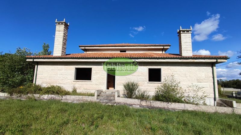 Foto 78ffd6c1-0637-41a0-b26f-1d2bad3d79c2. Xalet amb aparcament a Xinzo de Limia