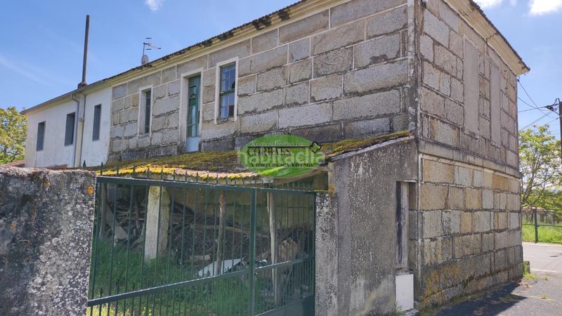 Foto 526ea880-3932-4a9c-bfb9-fc6345cfa3f0. Casa a Merca (A)