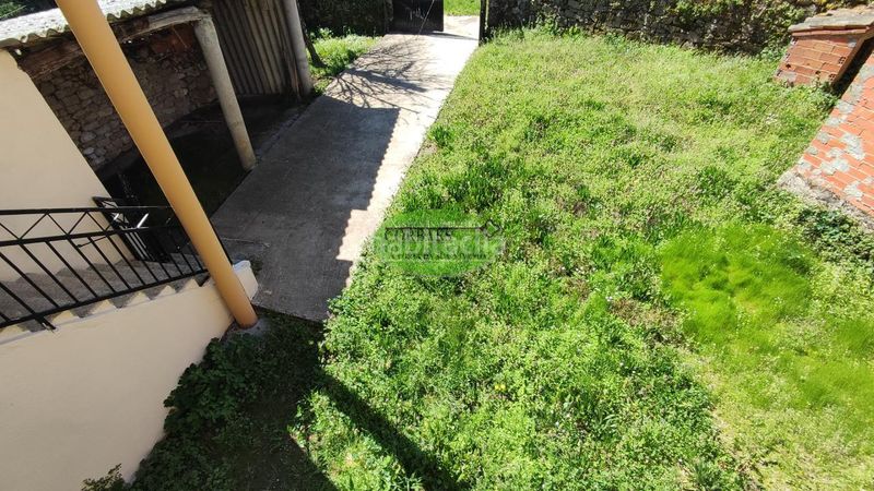 Foto a17a9f2c-084e-4461-9c4f-ae0b44a4638d. Casa amb calefacció aparcament a Pantón