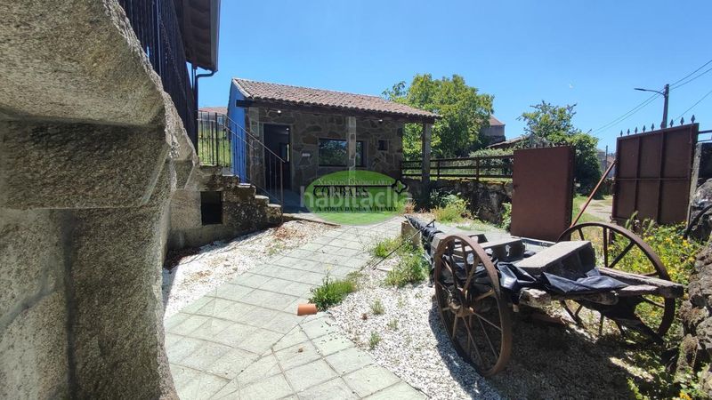 Foto 5bca55a2-48b9-4f93-9216-94a951c7e358. Casa amb calefacció a Merca (A)