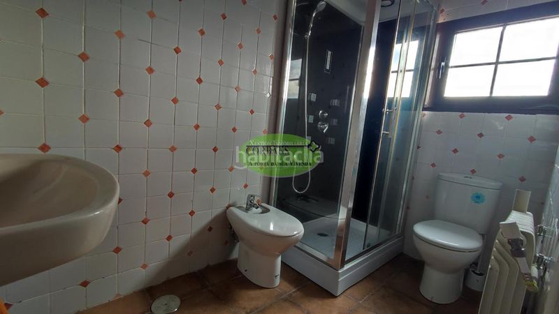 Foto 1607eb60-e0d4-4eee-adbd-db936569fb20. Chalet en Pantón