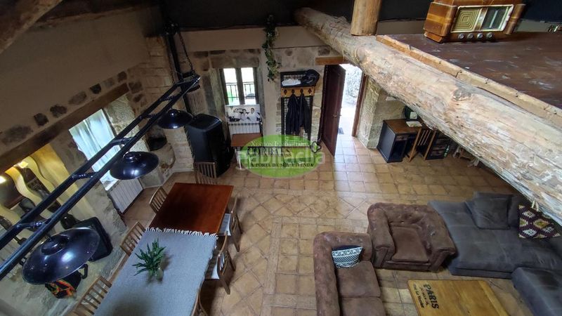 Foto d498b757-2b09-44ca-9566-1bbd525b10fa. Chalet en Pantón