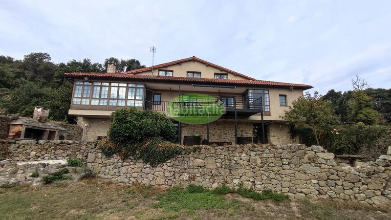 Foto dd9dfd72-dbb1-498f-9685-5203ed5dc72d. Chalet en Pantón