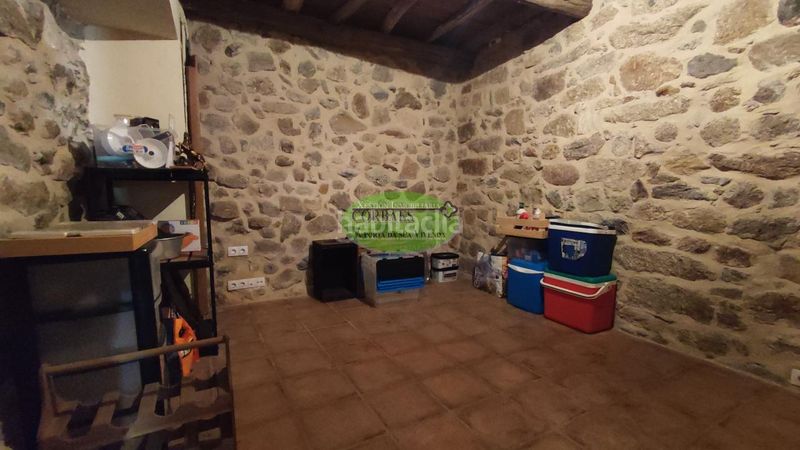 Foto e790a8f4-b73d-4bd1-b645-a348c8def648. Chalet en Pantón