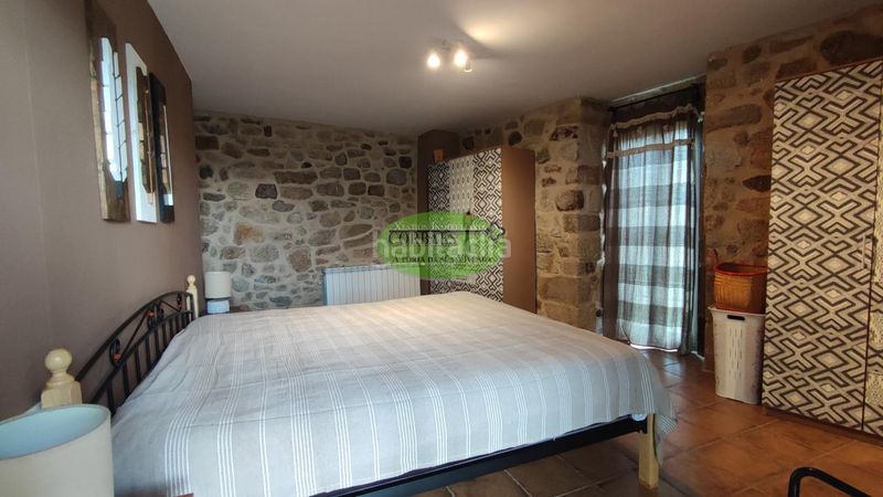 Foto ee2591cb-72dd-4800-84a2-d4468fd1f718. Chalet en Pantón