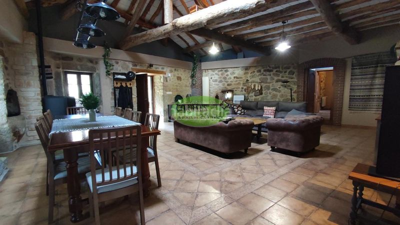 Foto 3d42c1b2-ec34-44e7-b8bd-0ed08a7182aa. Xalet amb calefacció aparcament a Pantón