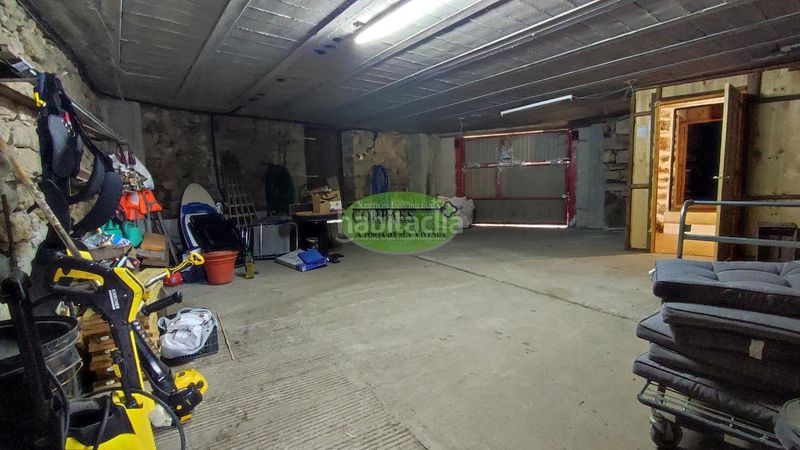 Foto 4b74995c-8c50-484e-baea-c7e871557de4. Xalet amb calefacció aparcament a Pantón