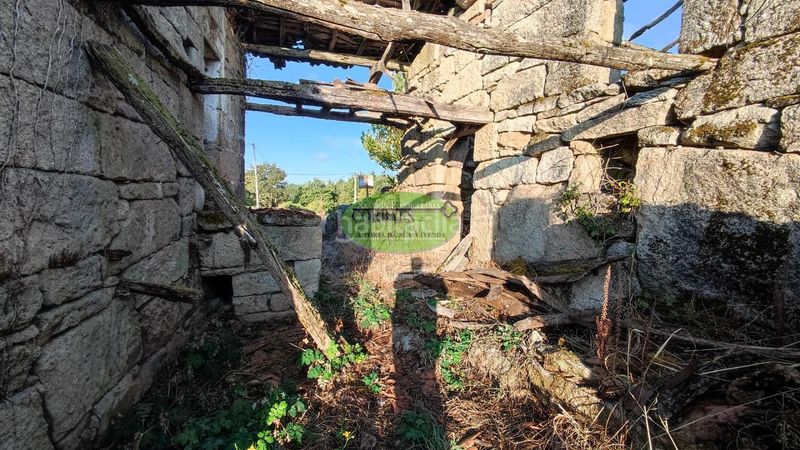 Foto c948a2ea-694a-4103-8138-b3c5d2234456. Casa a Ventiun Ourense