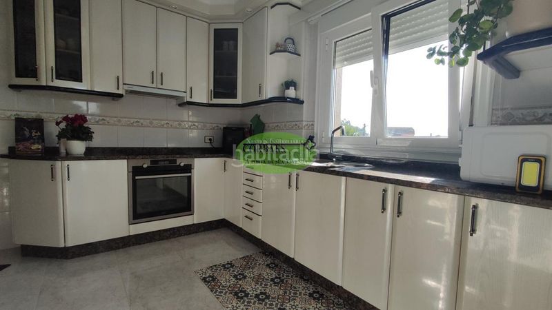 Foto b56990dc-5291-41fe-8ca8-2a3937fc8d59. Chalet en San Rosendo Ourense