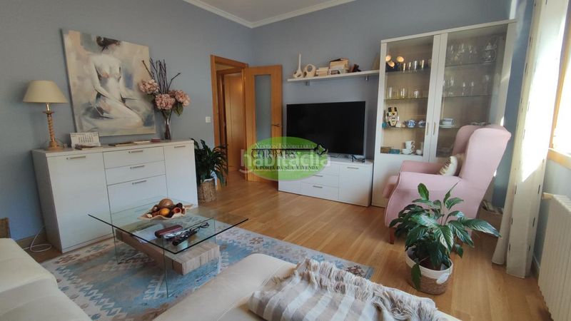 Foto 455b64d6-f3ba-4148-8726-160a71deb3e5. Xalet amb calefacció aparcament piscina a San Rosendo Ourense