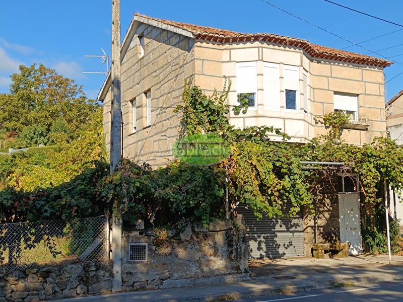 Foto 99abe30f-cfc5-469a-bdb6-e8ee35f61cb2. Casa amb calefacció aparcament a Ventiun Ourense