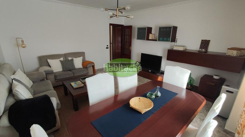 Foto fc7c25ba-68b8-4cb6-a409-166640b3f24d. Casa en Ramirás