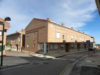 Reihenhaus  Calle isabel de portugal. Vivienda unifamiliar adosada a estrenar