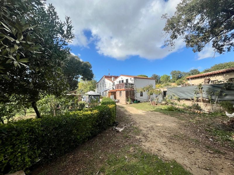 Foto 9b1f7a1f-e839-4e51-8ce2-8e6b78b51cda. Casa amb calefacció a Vilanova del Vallès