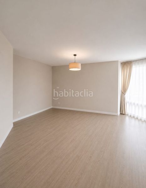 Foto f678ebbe-0f7e-4237-a1c0-f5323057cc9a. Flat with heating parking pool in Villaverde Alto Madrid