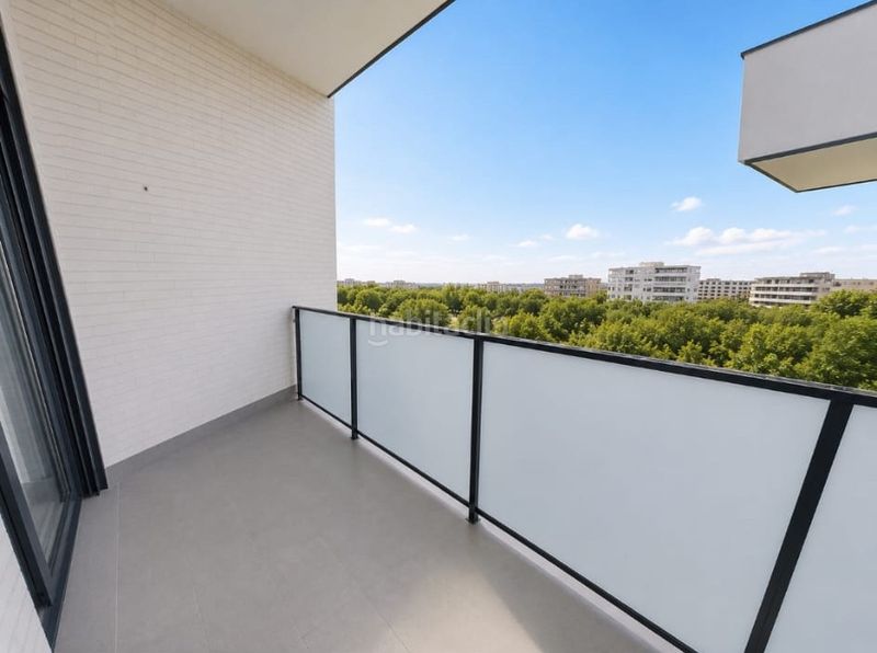 Foto ff4d39ff-cf65-42f6-be5d-7ba844adec08. Flat with heating parking pool in Villaverde Alto Madrid