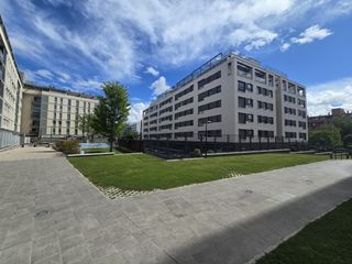 Appartement  Calle de san jenaro. ? exclusiva vivienda en urbanización 5*, con una antigüedad de 3