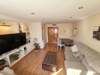 Pis  Avenida de pablo neruda. Piso en venta en pablo neruda