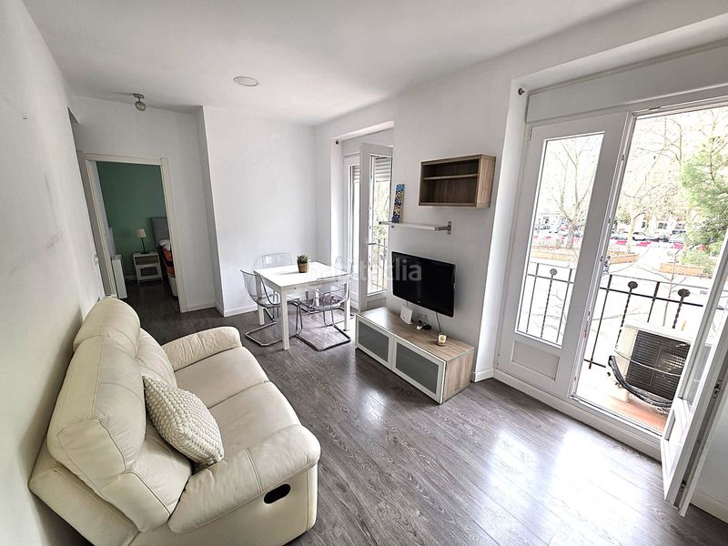 Foto 1ec0f378-e28b-4d65-91e1-7c2eae855365. Pis amb calefacció a Palos de Moguer Madrid