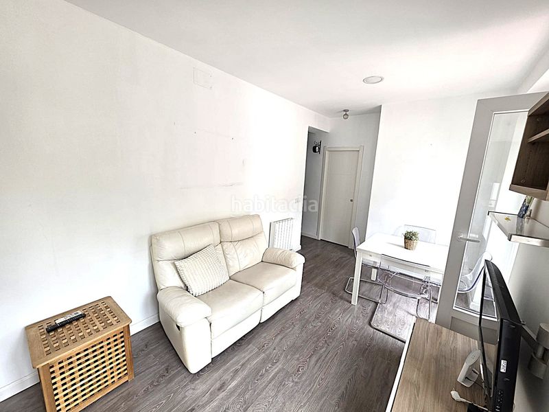 Foto f0ae3d2d-72bb-498a-9de0-7b1ae2744b2e. Pis amb calefacció a Palos de Moguer Madrid