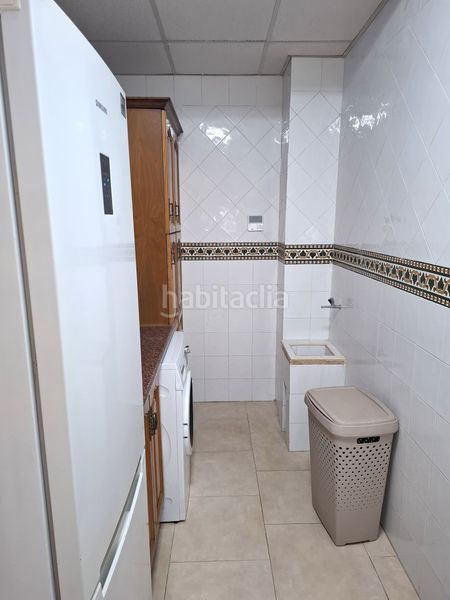 Foto 0ee67e3d-96ec-4798-9d7c-2457c7ed9d7b. Casa amb aparcament piscina a Los Gallos Chiclana de la Frontera