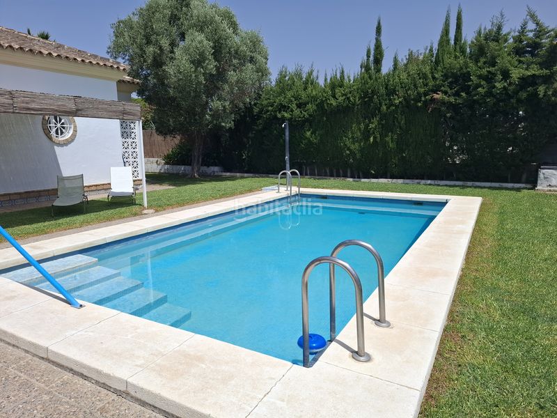 Foto 7bd54270-73be-438a-b29e-1d0fbd7d3133. Casa amb aparcament piscina a Los Gallos Chiclana de la Frontera