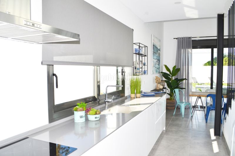 Foto 687571d3-b4ef-473a-a61e-16c156c374a6. Casa adossada amb aparcament piscina a Conil Conil de la Frontera