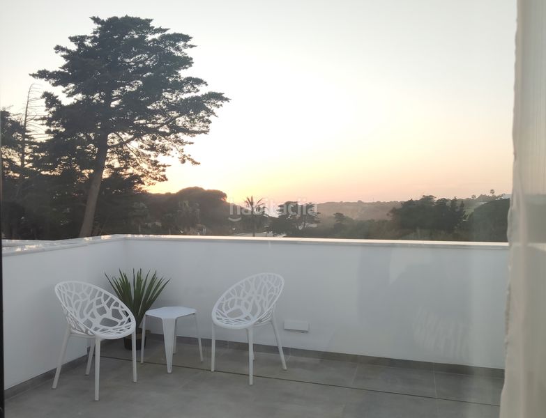 Foto c50b4707-b145-44c7-804e-7b25cb8f6d2e. Casa adossada amb aparcament piscina a Conil Conil de la Frontera