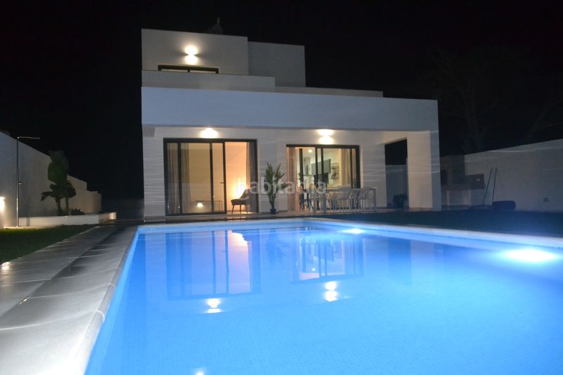 Foto e531efe9-b510-4ed3-bdaf-238e55da5b09. Casa adossada amb aparcament piscina a Conil Conil de la Frontera