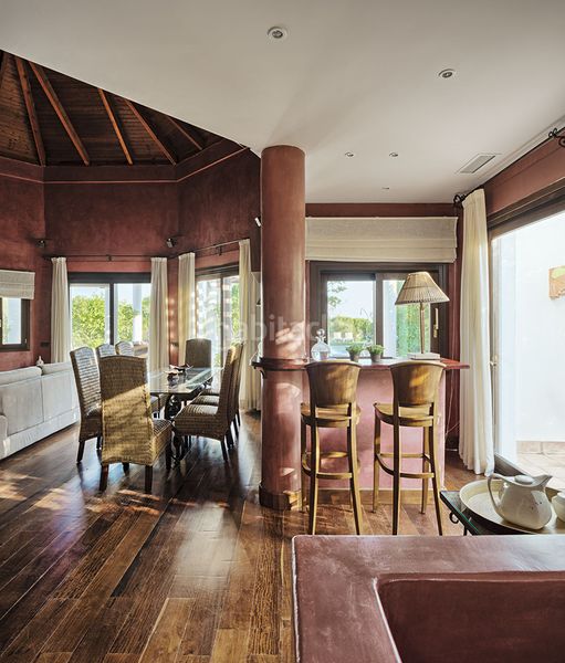 Foto 5abd8720-35e9-489e-82cc-5f3897667e2b. Casa amb aparcament piscina a Benalup