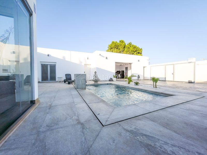 Foto 60b1f9e3-3841-4f7f-95a4-1ef2429aa250. Casa amb aparcament piscina a Las Lagunas - Campano Chiclana de la Frontera