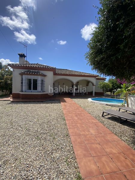 Foto f761395a-7ccd-4236-8de2-80f382792579. Casa amb piscina a Los Gallos Chiclana de la Frontera