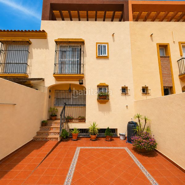 Foto 56a8be4d-7390-4afa-bc59-53079ccadf0a. Casa amb aparcament a Tarifa ciudad Tarifa