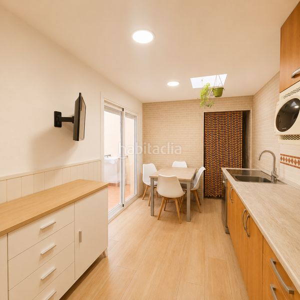 Foto 69a71982-1e37-4c5c-84b5-da2f0e5f543a. Casa amb aparcament a Tarifa ciudad Tarifa