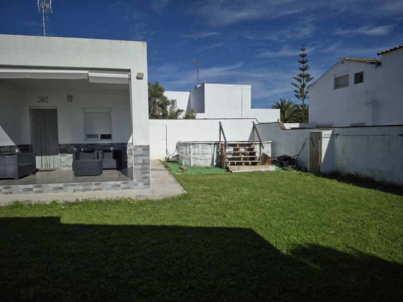 Foto fd906e9f-3f5d-4012-aa53-959624eff2c3. Edifici a Los Caños de Meca Barbate