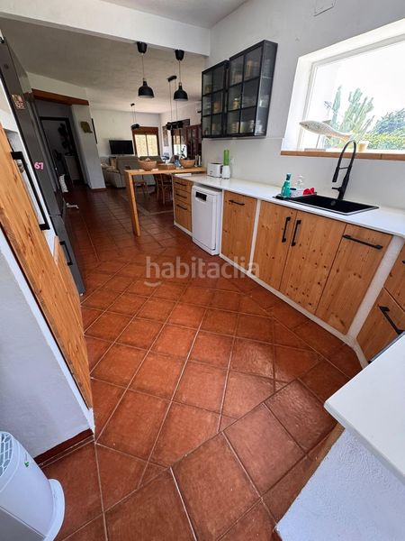 Foto e4e850be-5d0e-4933-86a3-9721d53285b8. Edificio in Roche Conil de la Frontera
