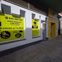 Geschäftsraum in La Calzada - La Florida. Gran local comercial de 439 m en zona consolidada de sevilla