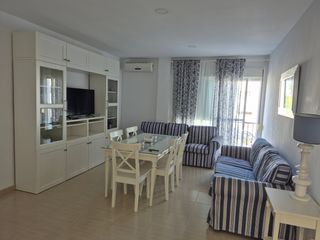 Etagenwohnung in Conil. Piso céntrico muy luminoso y a 5 minutos de la playa