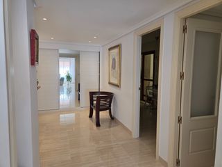 Pis  Bulevar louis pasteur. Piso muy luminoso en inmejorable zona.