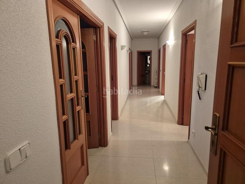 Foto a488b8f3-2700-4815-8ecc-014be2727ed1. Edifici a Pedro Muñoz