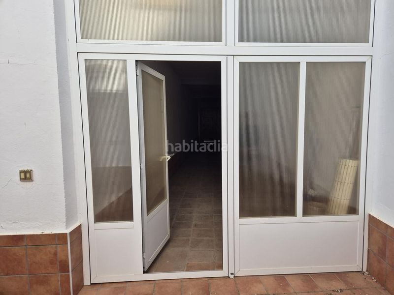 Foto f1dc9ee9-f5d3-48bb-903f-f5ab5bd0efc0. Edifici a Pedro Muñoz